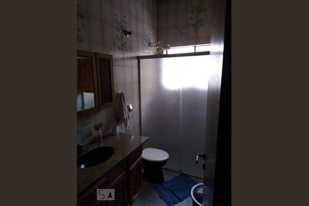 Banheiro de casa à venda com 3 quartos, 240m² em Aclimação, São Paulo
