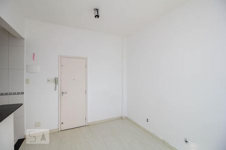 Quarto de kitnet/studio à venda com 1 quarto, 27m² em Catete, Rio de Janeiro