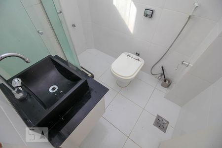 Banheiro de kitnet/studio à venda com 1 quarto, 27m² em Catete, Rio de Janeiro