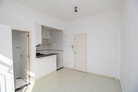 Quarto de kitnet/studio à venda com 1 quarto, 27m² em Catete, Rio de Janeiro