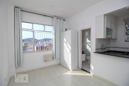 Quarto de kitnet/studio à venda com 1 quarto, 27m² em Catete, Rio de Janeiro