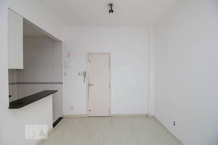 Quarto de kitnet/studio à venda com 1 quarto, 27m² em Catete, Rio de Janeiro