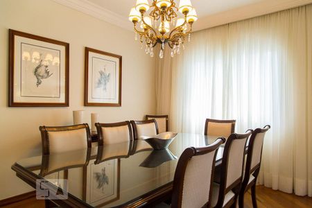 Sala de jantar de apartamento à venda com 4 quartos, 220m² em Jardim Prudência, São Paulo