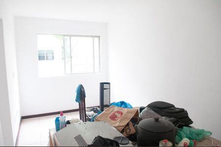 Sala de apartamento para alugar com 2 quartos, 48m² em Pechincha, Rio de Janeiro