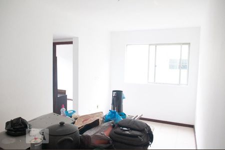 Sala de apartamento para alugar com 2 quartos, 48m² em Pechincha, Rio de Janeiro