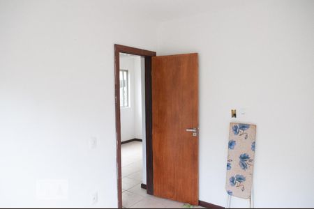 Quarto 1 de apartamento para alugar com 2 quartos, 48m² em Pechincha, Rio de Janeiro