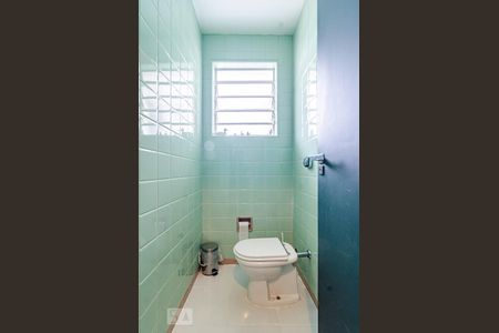 Lavabo de casa para alugar com 3 quartos, 198m² em Jardim Vera Cruz, São Paulo