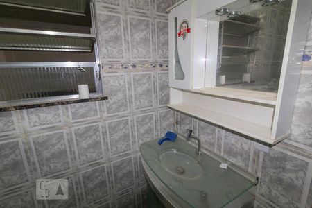 Casa para alugar com 90m², 2 quartos e 1 vaga Casa para alugar com 90m², 2 quartos e 1 vagaBanheiro
