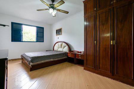 Suíte de casa para alugar com 3 quartos, 290m² em Vila Mangalot, São Paulo