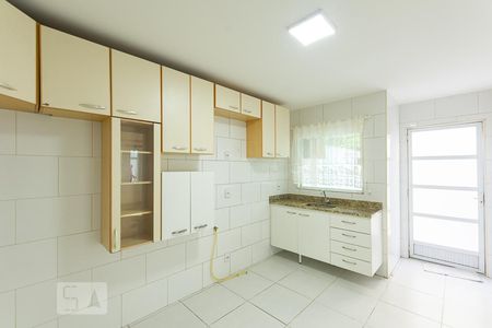 Casa à venda com 135m², 3 quartos e 1 vaga Casa à venda com 135m², 3 quartos e 1 vagaCozinha