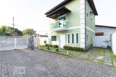 Casa à venda com 135m², 3 quartos e 1 vaga Casa à venda com 135m², 3 quartos e 1 vagaGaragem