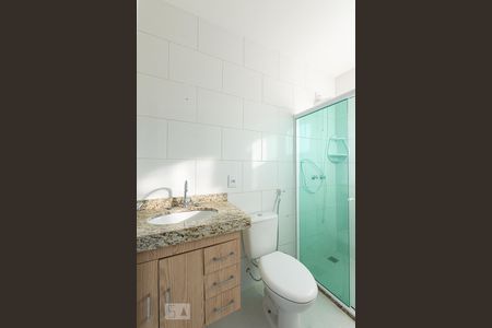 Casa à venda com 135m², 3 quartos e 1 vaga Casa à venda com 135m², 3 quartos e 1 vagaBanheiro da Suíte