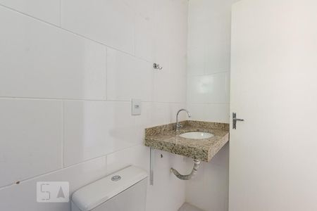 Casa à venda com 135m², 3 quartos e 1 vaga Casa à venda com 135m², 3 quartos e 1 vagaBanheiro social