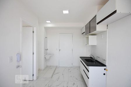 Cozinha de apartamento para alugar com 1 quarto, 21m² em Fazenda Morumbi, São Paulo
