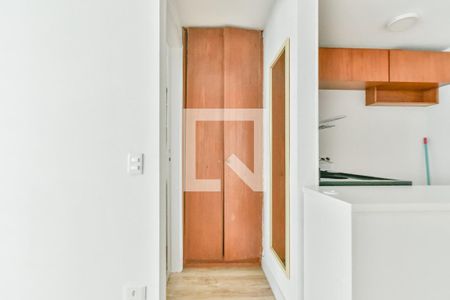 Corredor de kitnet/studio para alugar com 1 quarto, 40m² em Santa Cecília, São Paulo