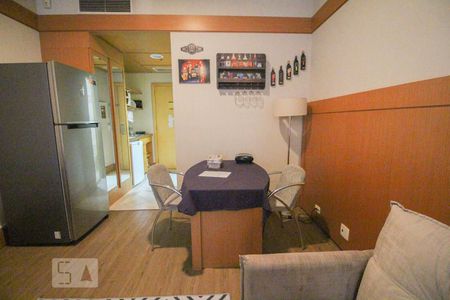 Sala/Quarto de apartamento para alugar com 1 quarto, 35m² em Carandiru, São Paulo