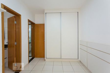 Suite de apartamento para alugar com 2 quartos, 52m² em Santa Mônica, Uberlândia