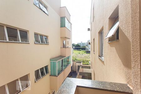 Vista da Varanda da Suite de apartamento para alugar com 2 quartos, 52m² em Santa Mônica, Uberlândia