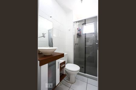 Banheiro de apartamento para alugar com 2 quartos, 46m² em Jardim Umarizal, São Paulo