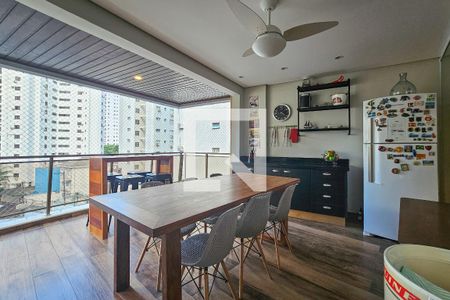 Varanda  de apartamento para alugar com 4 quartos, 194m² em Barra Funda, Guarujá