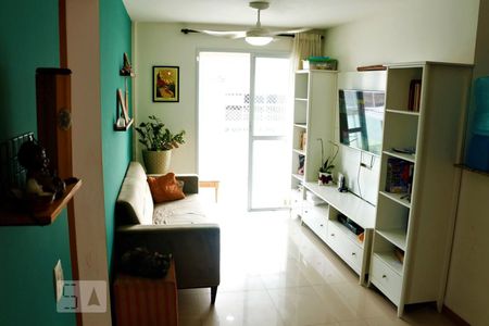 Apartamento à venda com 68m², 2 quartos e 1 vagaSala