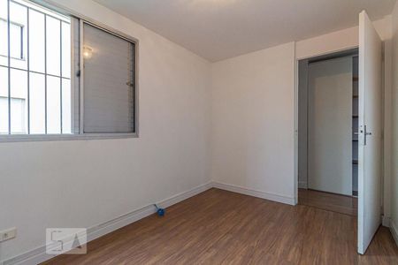 Quarto 1 de apartamento para alugar com 2 quartos, 56m² em Jardim Alvorada, Santo André