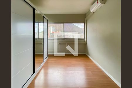 Suíte de apartamento à venda com 4 quartos, 153m² em Lagoa, Rio de Janeiro