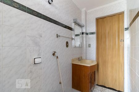 Banheiro de apartamento para alugar com 1 quarto, 26m² em Sé, São Paulo