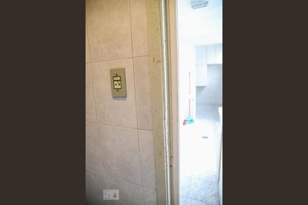 Apartamento à venda com 110m², 4 quartos e 2 vagas Apartamento à venda com 110m², 4 quartos e 2 vagasBanheiro de Serviço