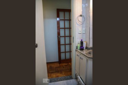 Apartamento à venda com 110m², 4 quartos e 2 vagas Apartamento à venda com 110m², 4 quartos e 2 vagasBanheiro 2