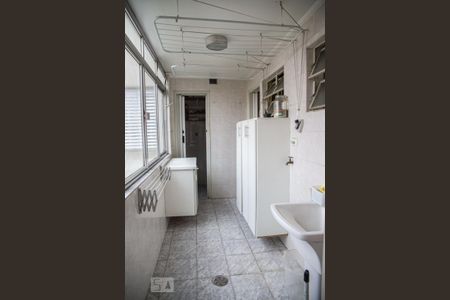 Apartamento à venda com 110m², 4 quartos e 2 vagas Apartamento à venda com 110m², 4 quartos e 2 vagasLavanderia