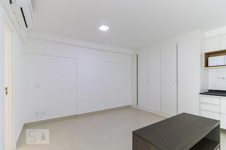 Studio de kitnet/studio para alugar com 1 quarto, 46m² em Centro, Campinas