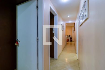 Corredor de apartamento à venda com 3 quartos, 104m² em Aclimação, São Paulo