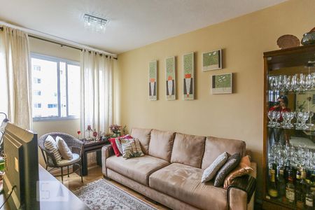 Sala de Estar de apartamento à venda com 3 quartos, 74m² em Jardim Ester Yolanda, São Paulo