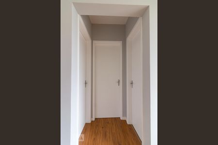 Quartos e banheiro de apartamento à venda com 2 quartos, 60m² em Jardim Zaira, Guarulhos