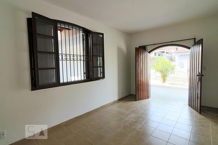 Casa para alugar com 3 quartos, 170m² em Jardim Sulacap, Rio de Janeiro