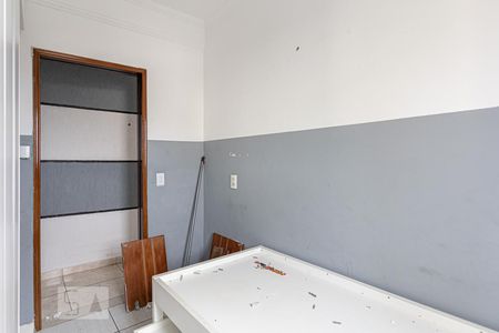 Quarto 2 de apartamento para alugar com 2 quartos, 49m² em Jardim Maria Beatriz, Carapicuíba