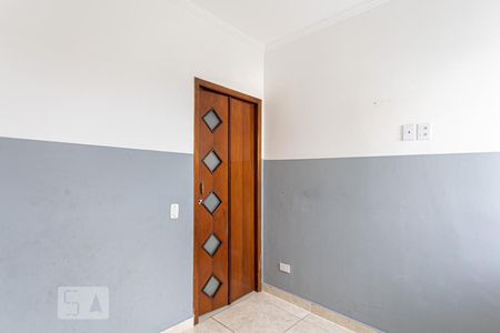 Quarto 1 de apartamento para alugar com 2 quartos, 49m² em Jardim Maria Beatriz, Carapicuíba