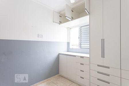 Quarto 1 de apartamento para alugar com 2 quartos, 49m² em Jardim Maria Beatriz, Carapicuíba