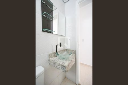 Banheiro de apartamento para alugar com 1 quarto, 34m² em Vila Invernada, São Paulo