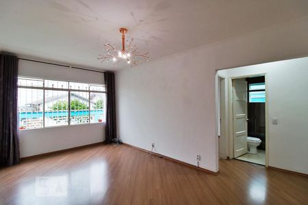 Casa à venda com 193m², 4 quartos e 4 vagasSala