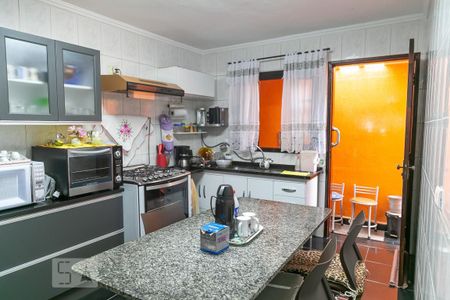 Casa para alugar com 220m², 2 quartos e 2 vagas Casa para alugar com 220m², 2 quartos e 2 vagasCozinha