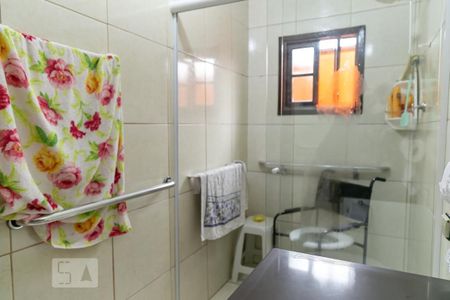 Casa para alugar com 220m², 2 quartos e 2 vagas Casa para alugar com 220m², 2 quartos e 2 vagasBanheiro