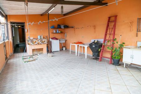 Casa para alugar com 220m², 2 quartos e 2 vagas Casa para alugar com 220m², 2 quartos e 2 vagasÁrea de serviço