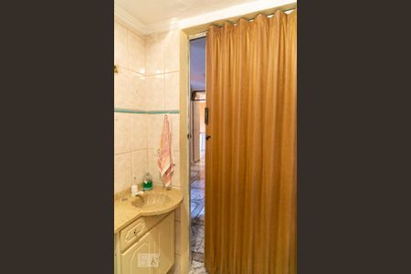 Casa para alugar com 220m², 2 quartos e 2 vagas Casa para alugar com 220m², 2 quartos e 2 vagasBanheiro