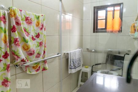 Casa para alugar com 220m², 2 quartos e 2 vagas Casa para alugar com 220m², 2 quartos e 2 vagasBanheiro