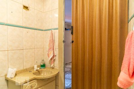 Casa para alugar com 220m², 2 quartos e 2 vagas Casa para alugar com 220m², 2 quartos e 2 vagasBanheiro