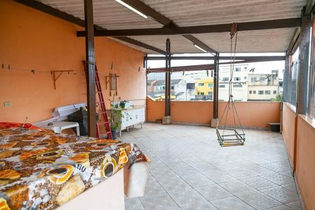 Casa para alugar com 220m², 2 quartos e 2 vagas Casa para alugar com 220m², 2 quartos e 2 vagasÁrea de serviço