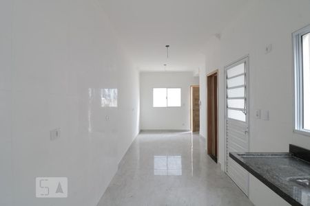 Sala e Cozinha  de casa de condomínio à venda com 2 quartos, 60m² em Penha de França, São Paulo