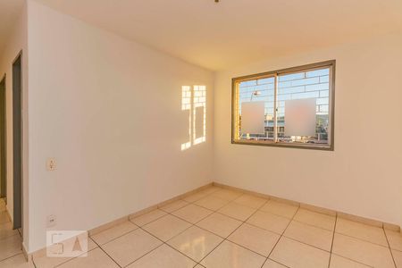 Sala  de apartamento à venda com 2 quartos, 68m² em Rubem Berta, Porto Alegre